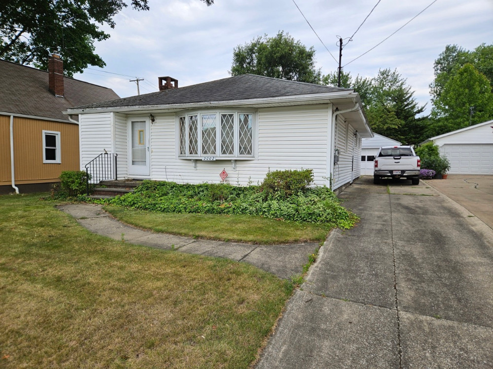 Kiko Realtors, Auctioneers, Advisors OneOwner Ranch Home With Garage